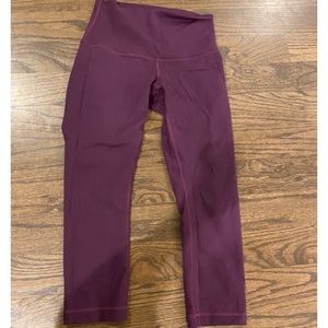 Lululemon maroon cropped leggings